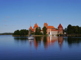 小林　聖児　「湖に映えるリトアニア　トラカイ城」