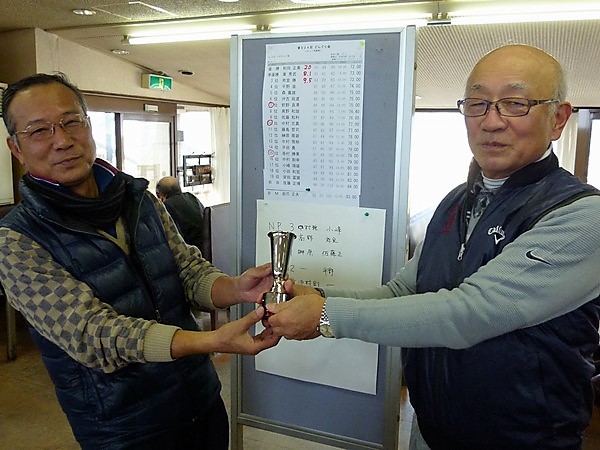 優勝の和田さん　2年ぶりの優勝です（右）