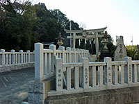 「菅原神社」（第一鳥居と石碑）