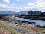宇治川堤防