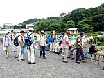天皇陵で小休止