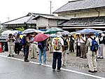 法華寺前で解散