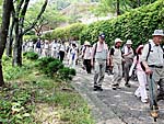 池田箕面線へ下る