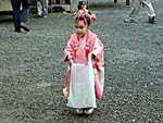 七五三参りの子ども