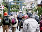 清荒神山門は人並みで一杯