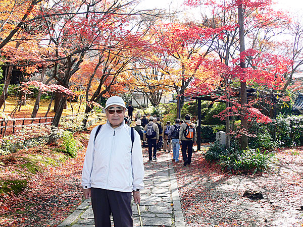 鐘楼堂周辺の紅葉