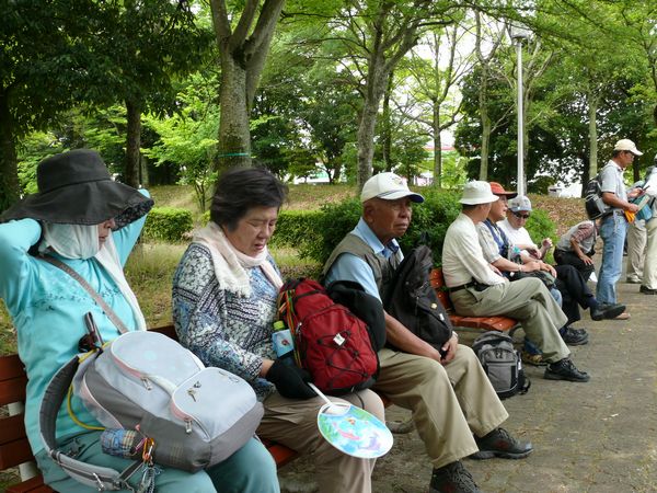 高塚地区公園で休憩